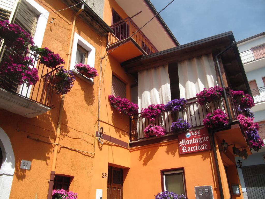 Montagne Rocciose Bed and Breakfast Frascineto Eksteriør billede